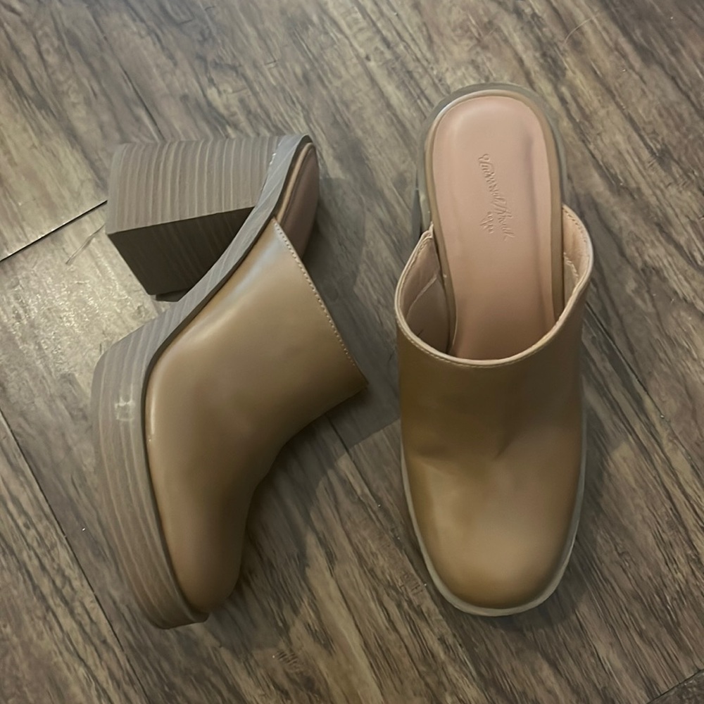 Universal Threads Clog Heels - image 1